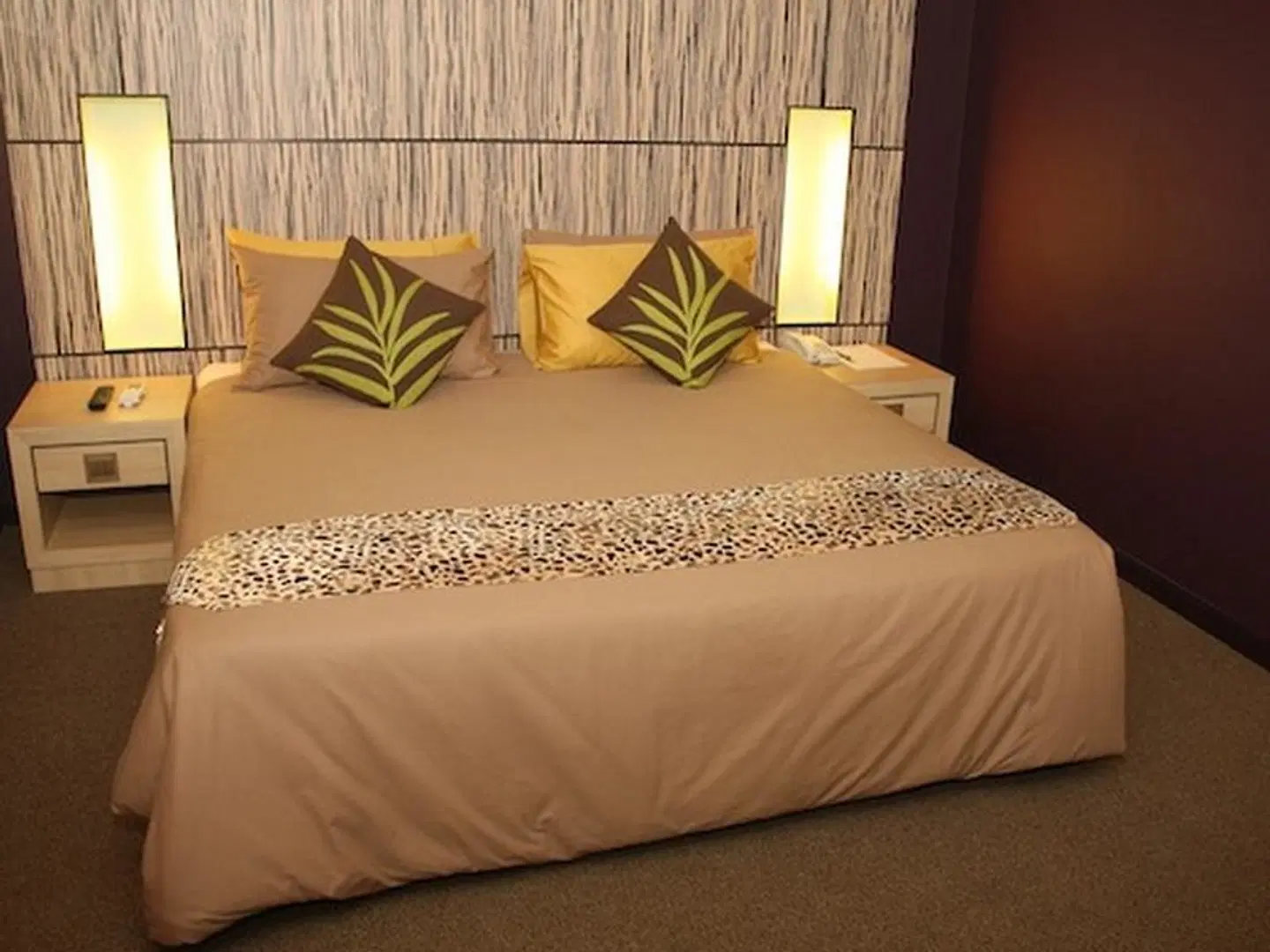 Grand Medallion Hotel ROOM_EXAMPLE