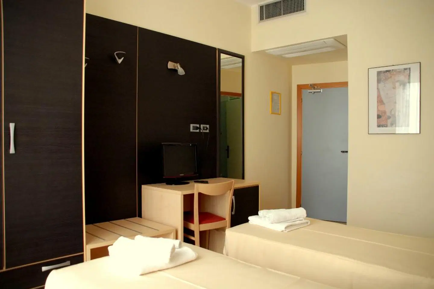 Hotel Arno ROOM_EXAMPLE