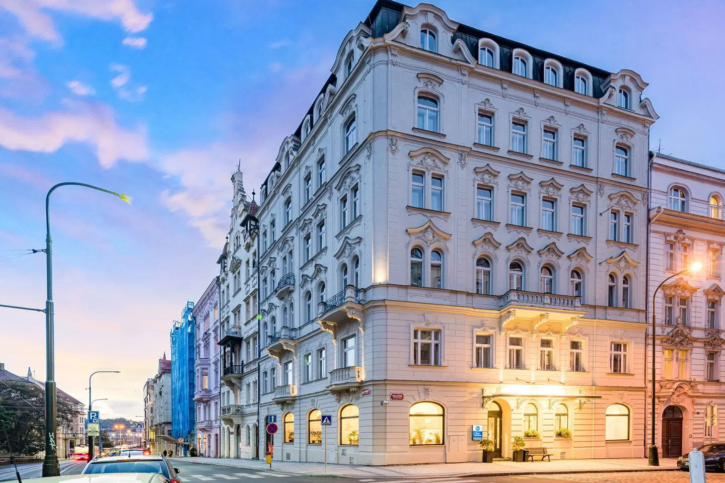 Best Western City Hotel Moran EXTERIOR