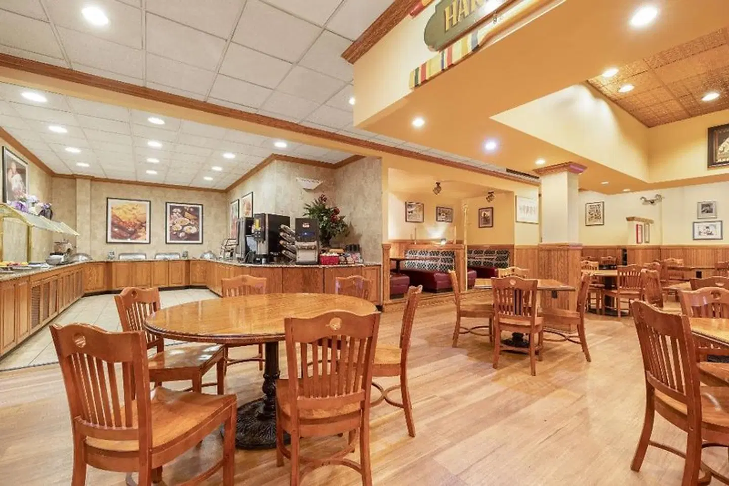 Ramada Hotel and Conference Center Bar