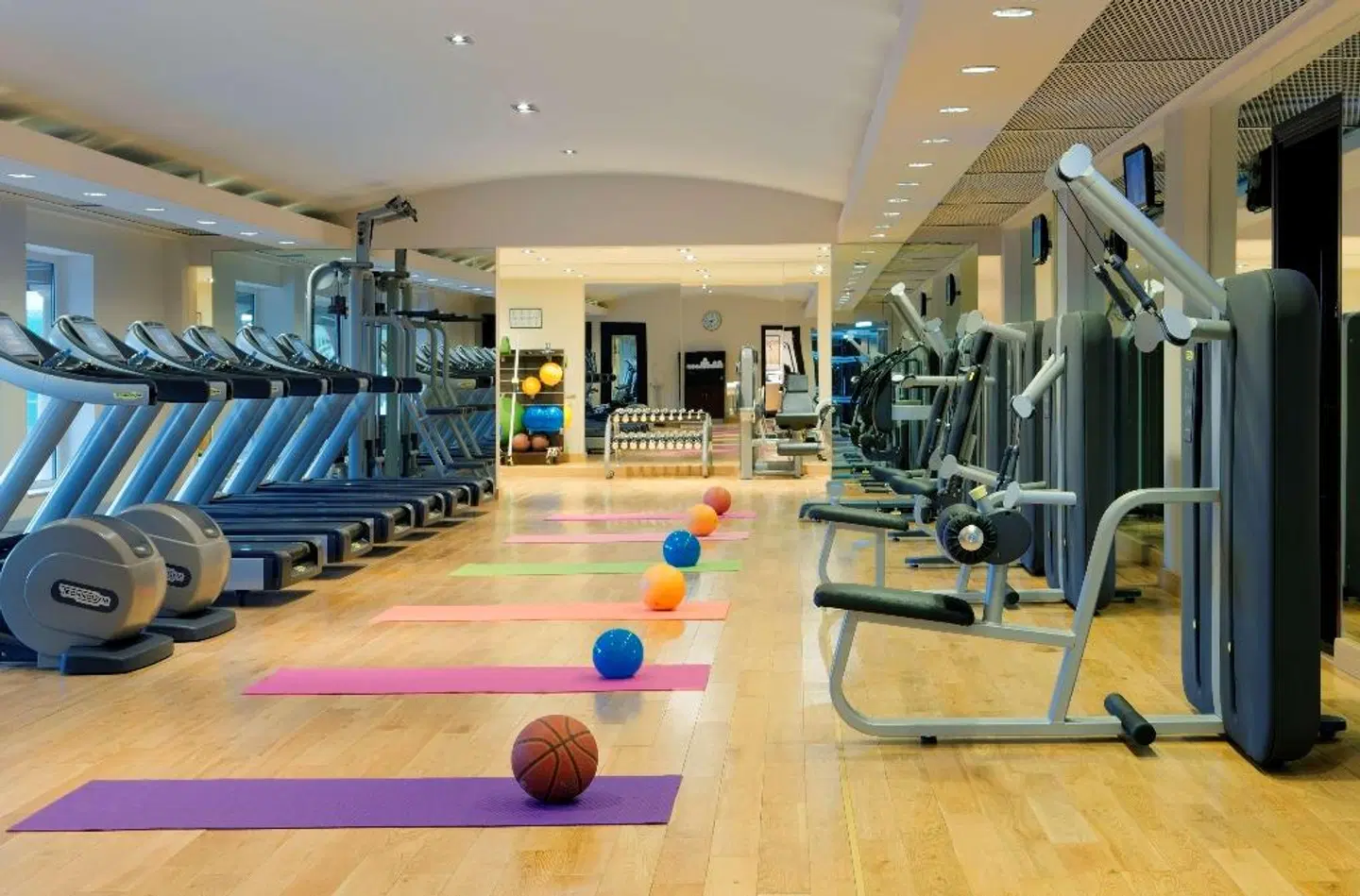 Hyatt Regency Dubai SPORTS_AND_LEISURE