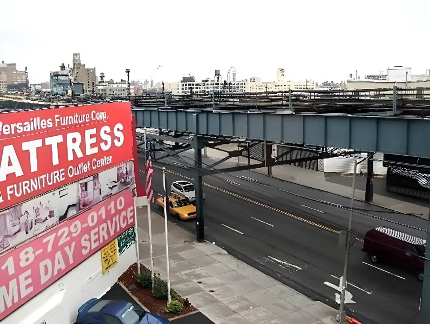 Days Inn by Wyndham Long Island City Bar