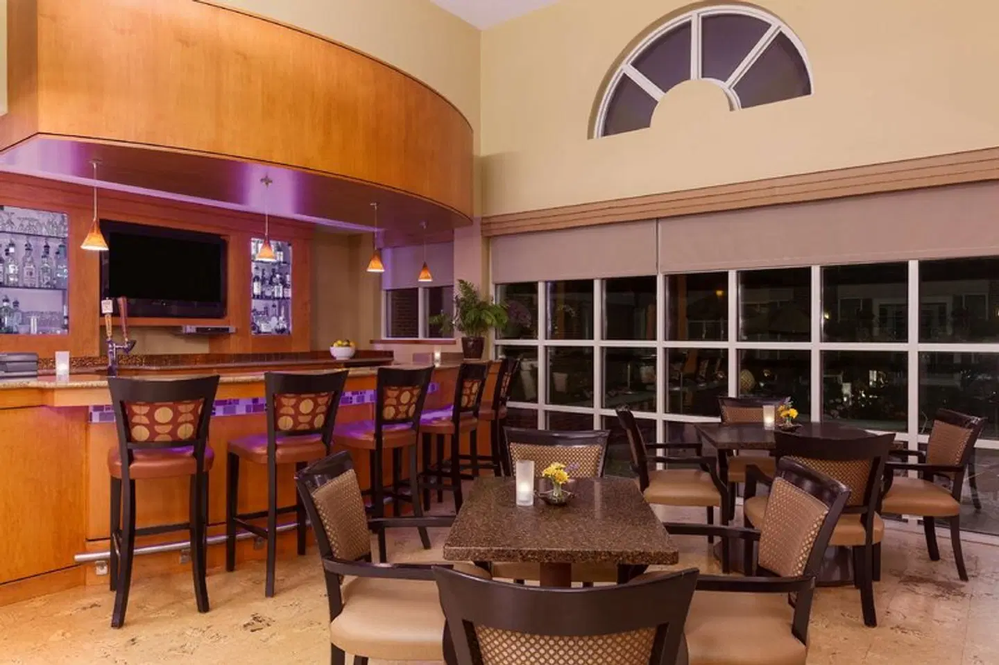 Hilton Garden Inn Lancaster Bar