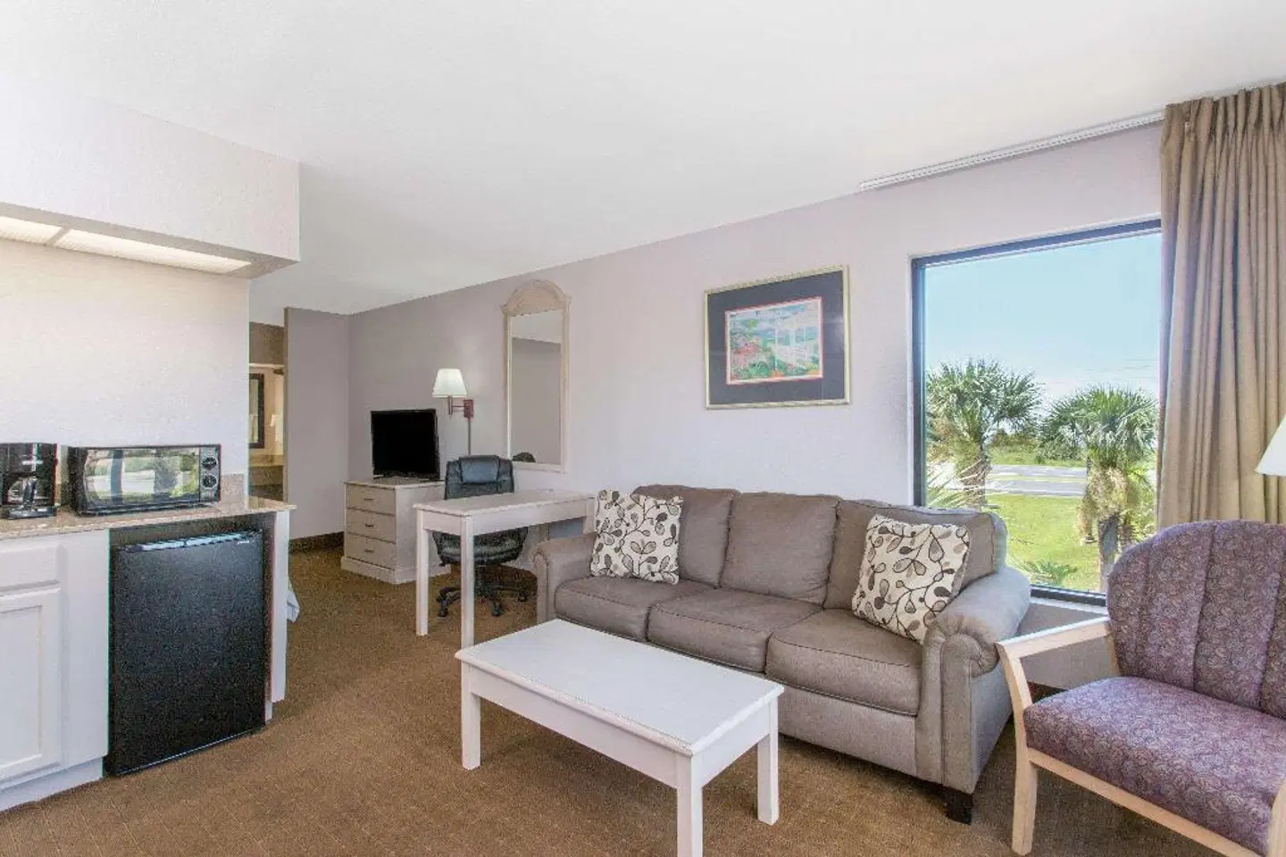 Days Inn & Suites Navarre Conference Center ROOM_EXAMPLE