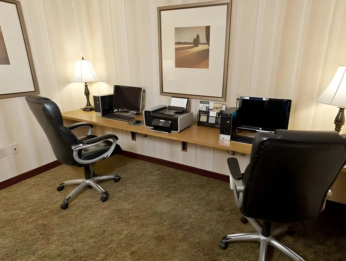 Country Inn & Suites by Radisson, Manchester Airport, NH ROOM_EXAMPLE