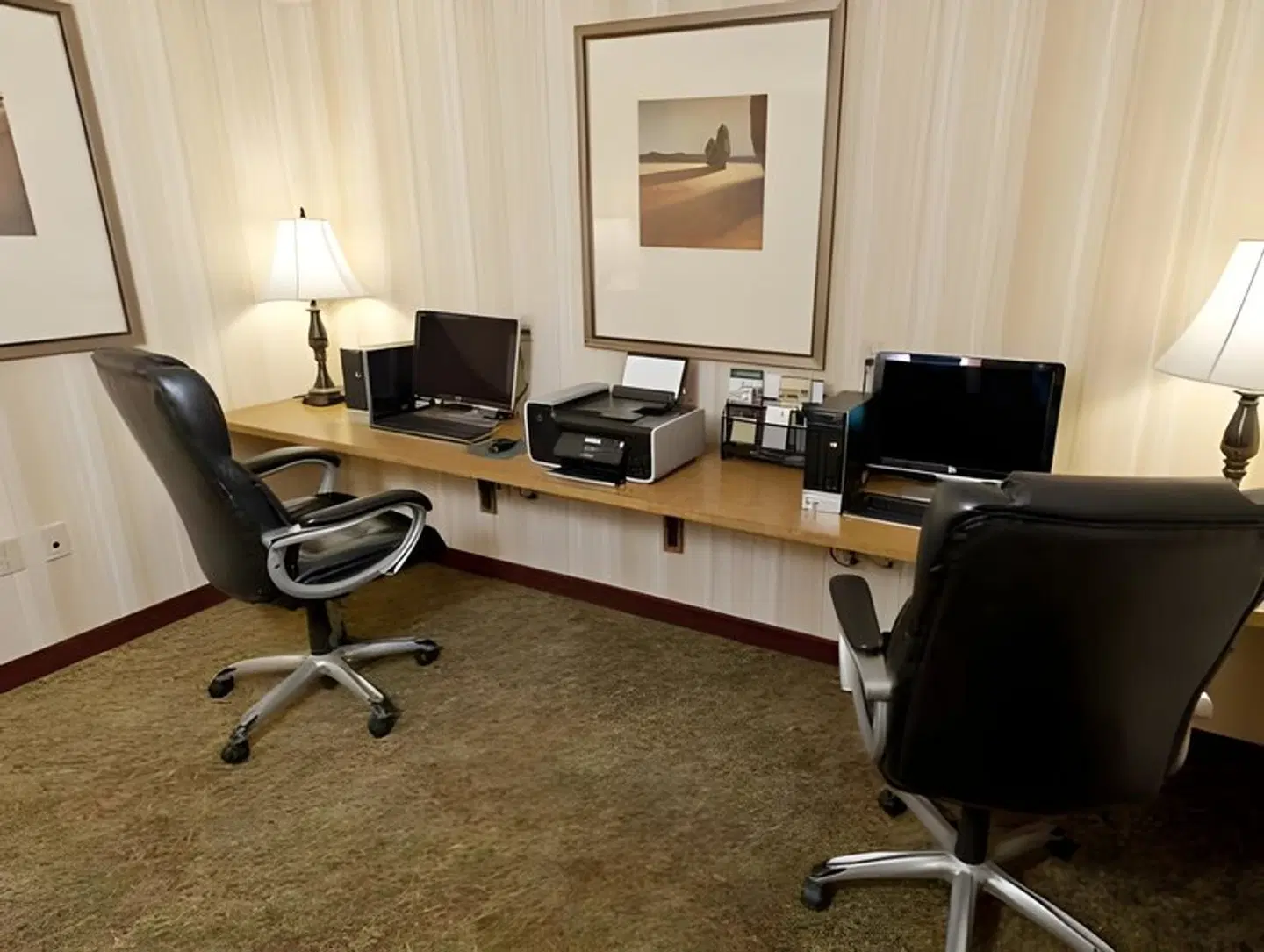 Country Inn & Suites by Radisson, Manchester Airport, NH ROOM_EXAMPLE