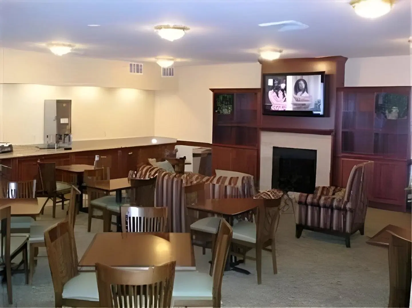 Country Inn & Suites by Radisson, Manchester Airport, NH Restaurant