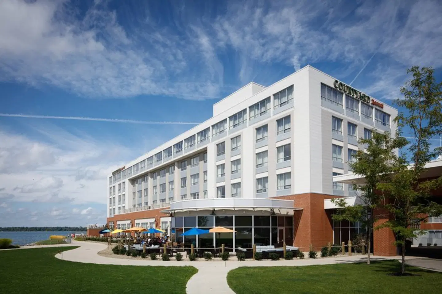 Courtyard by Marriott Erie Bayfront EXTERIOR