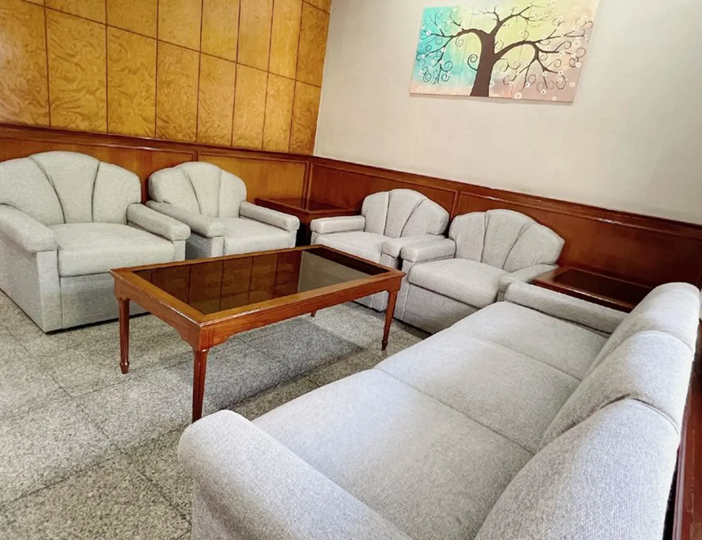 The Promenade ROOM_EXAMPLE