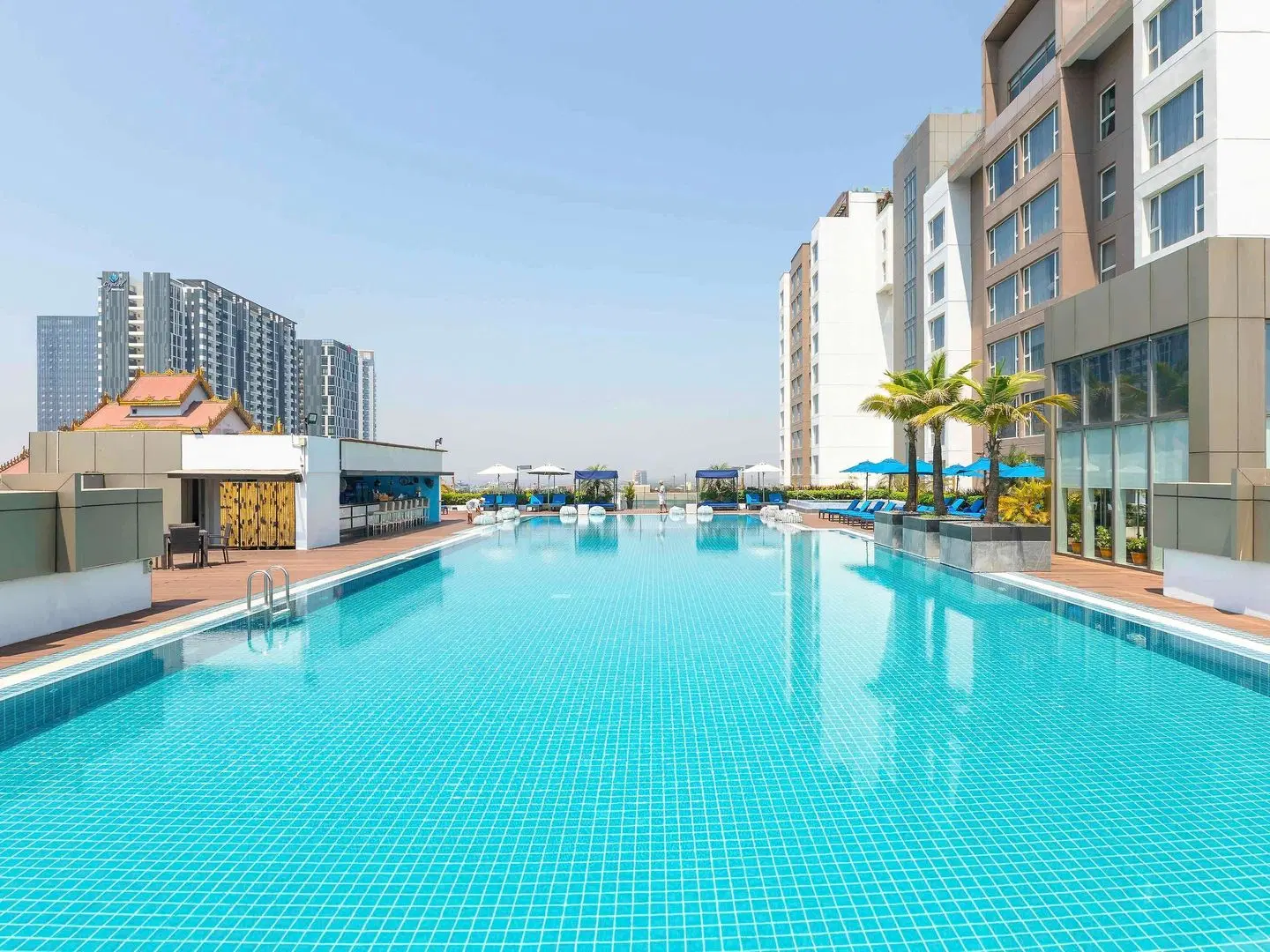 Novotel Yangon Max Hotel OUTDOOR_POOL