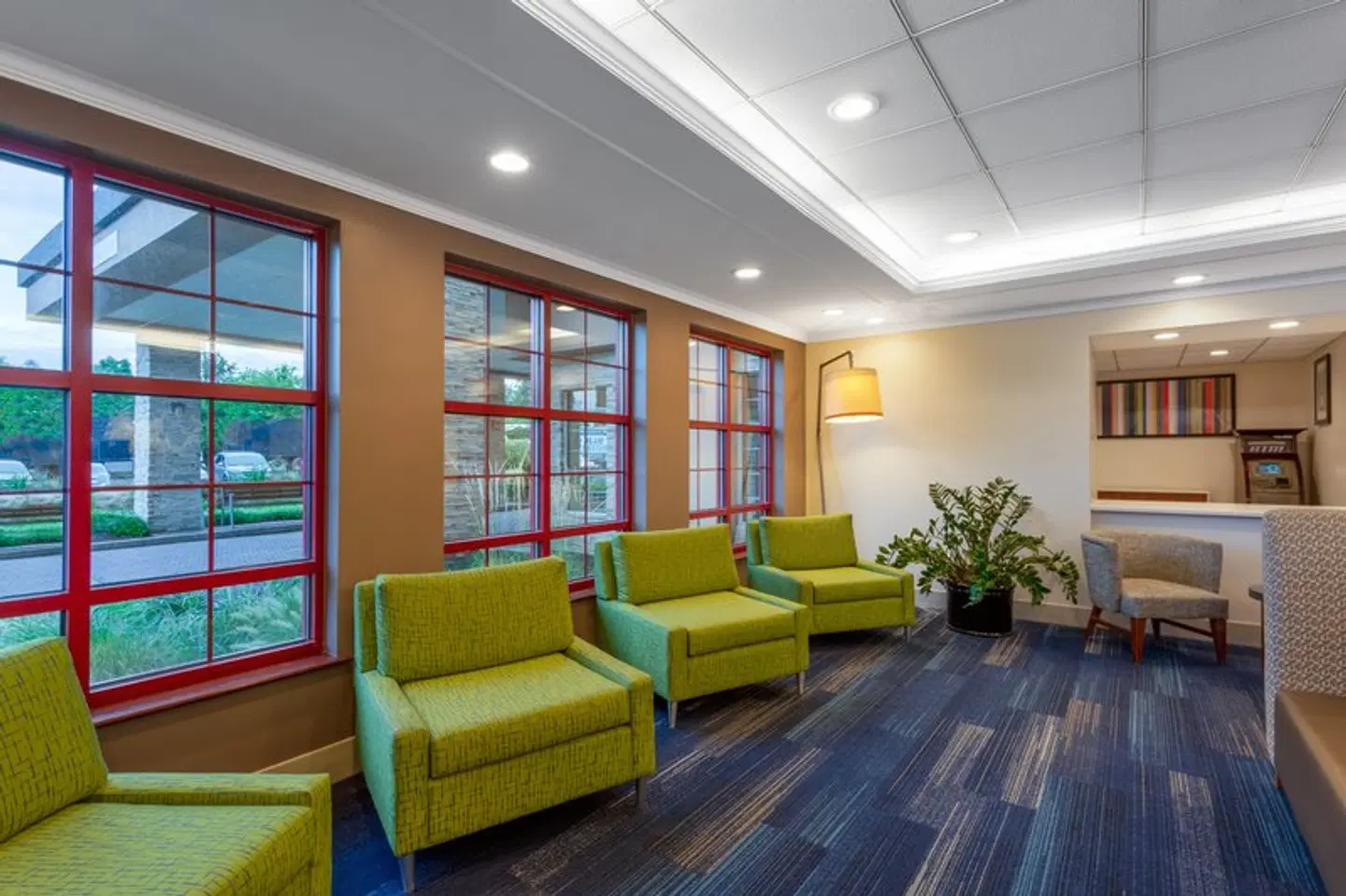 Holiday Inn Express & Suites King Of Prussia by IHG LOUNGE_LOBBY