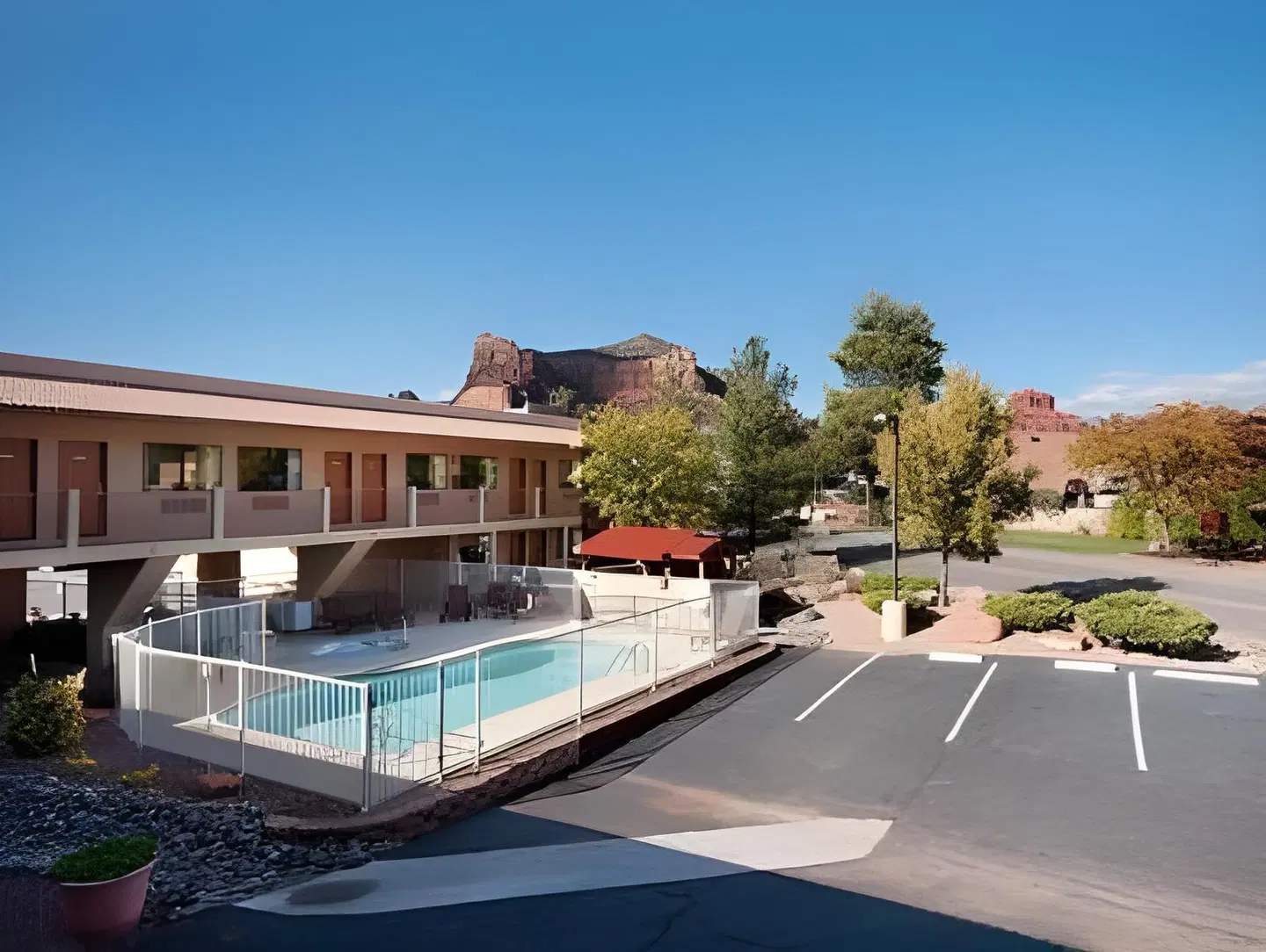 The Views Inn Sedona OUTDOOR_POOL