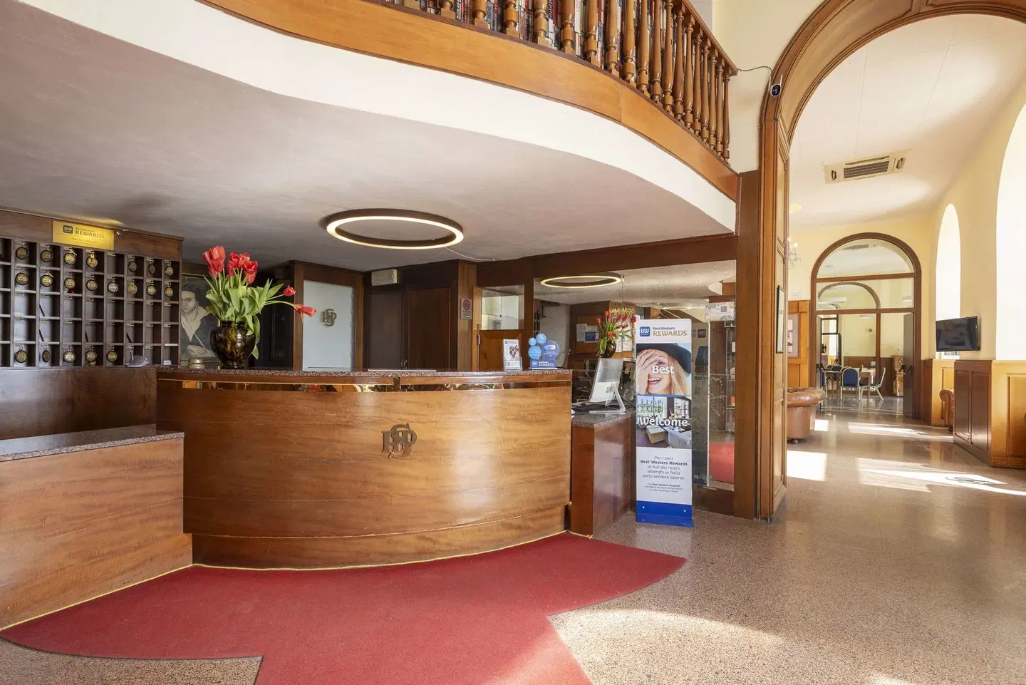 Shelley e delle Palme LOUNGE_LOBBY