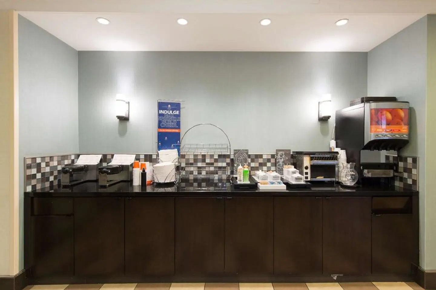 Hampton Inn Plymouth Meeting LOUNGE_LOBBY