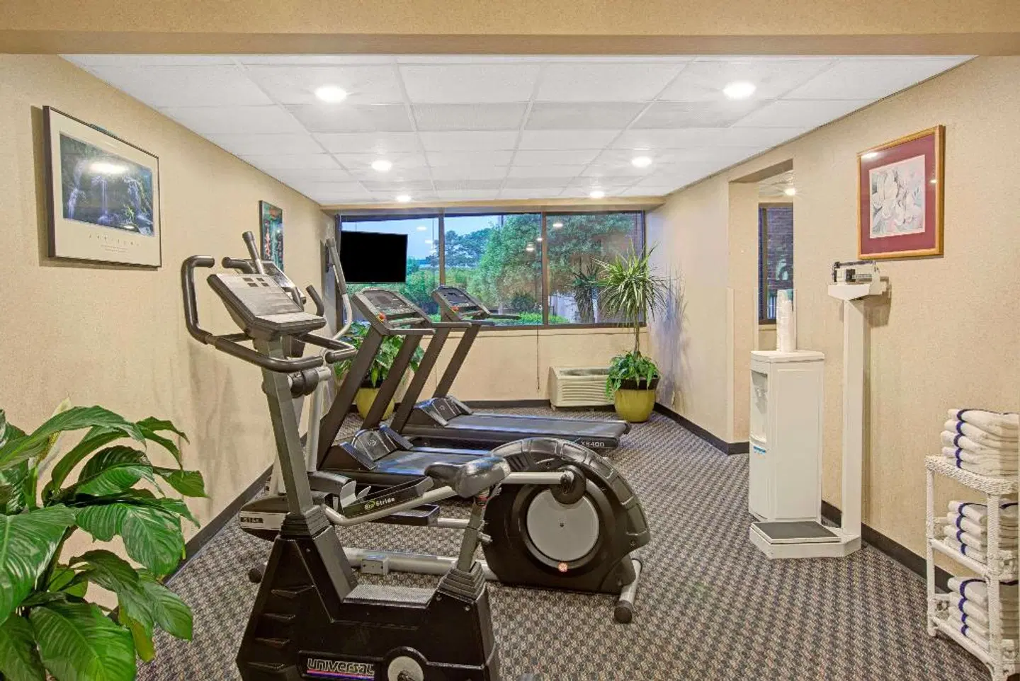 Ramada Plaza by Wyndham Charlotte Airport Conference Center SPORTS_AND_LEISURE