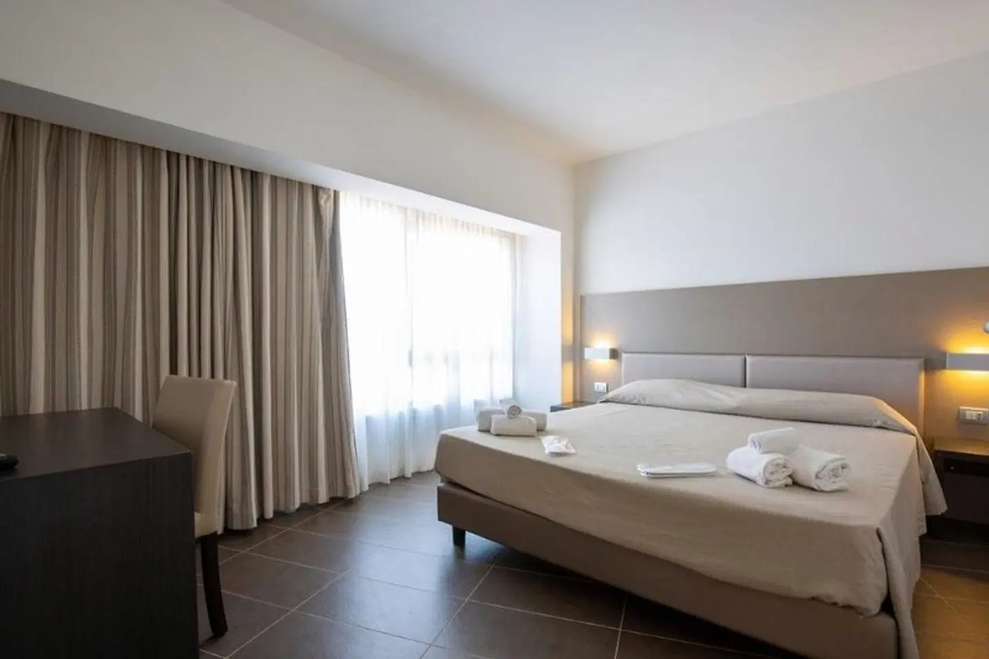 Poseidon ROOM_EXAMPLE