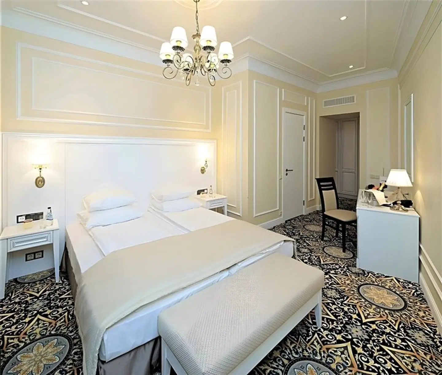 Rixwell Gertrude Hotel ROOM_EXAMPLE