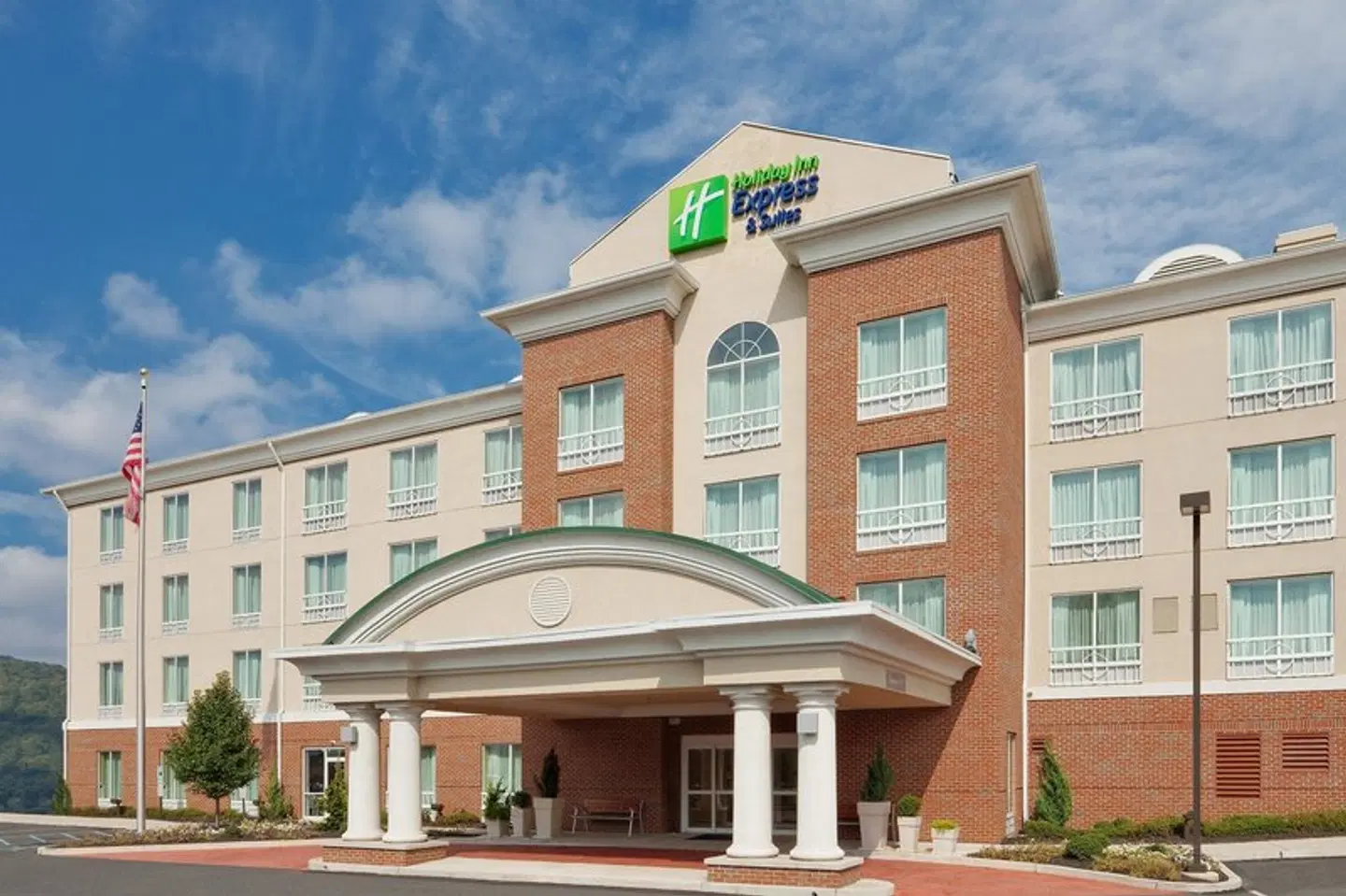 Holiday Inn Express & Suites Bethlehem by IHG EXTERIOR