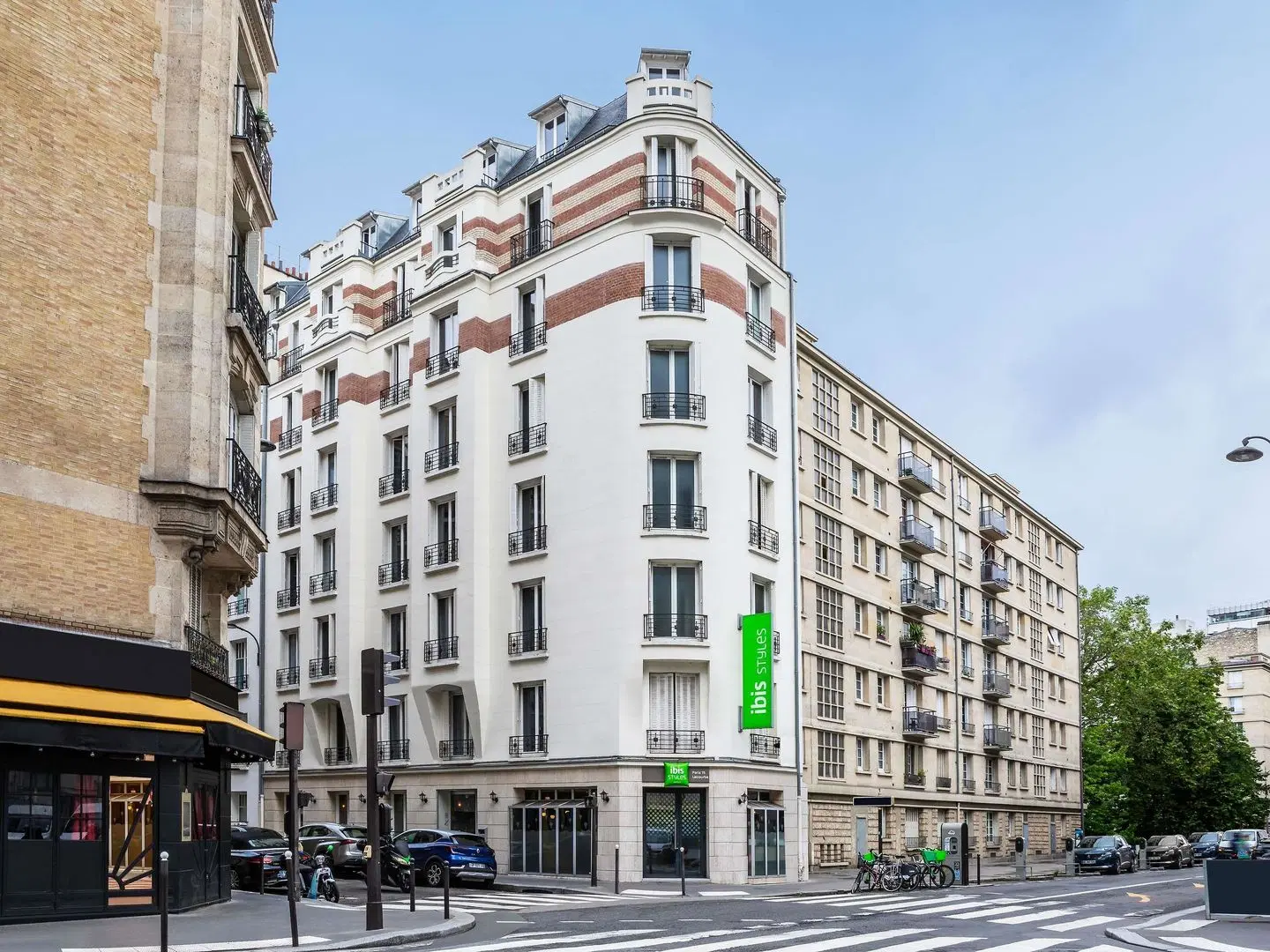 ibis Styles Paris 15 Lecourbe EXTERIOR