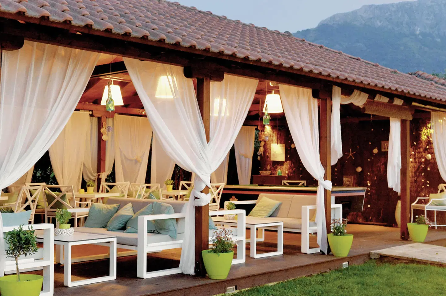 Korina Terrasse