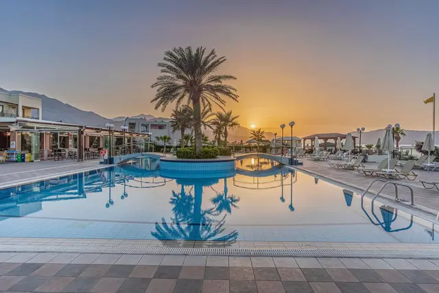 Hydramis Palace OUTDOOR_POOL