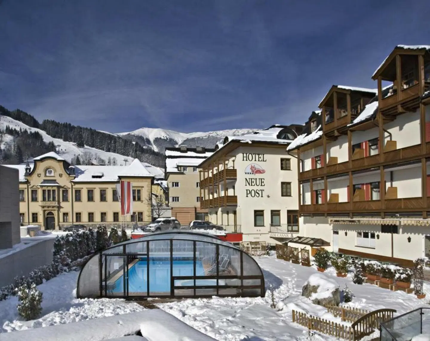 Hotel Neue Post EXTERIOR