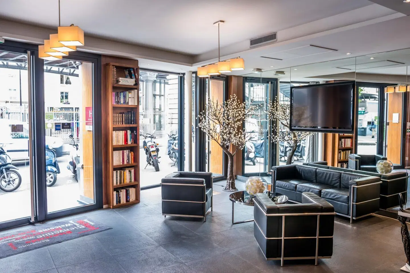 Art Hotel Eiffel LOUNGE_LOBBY