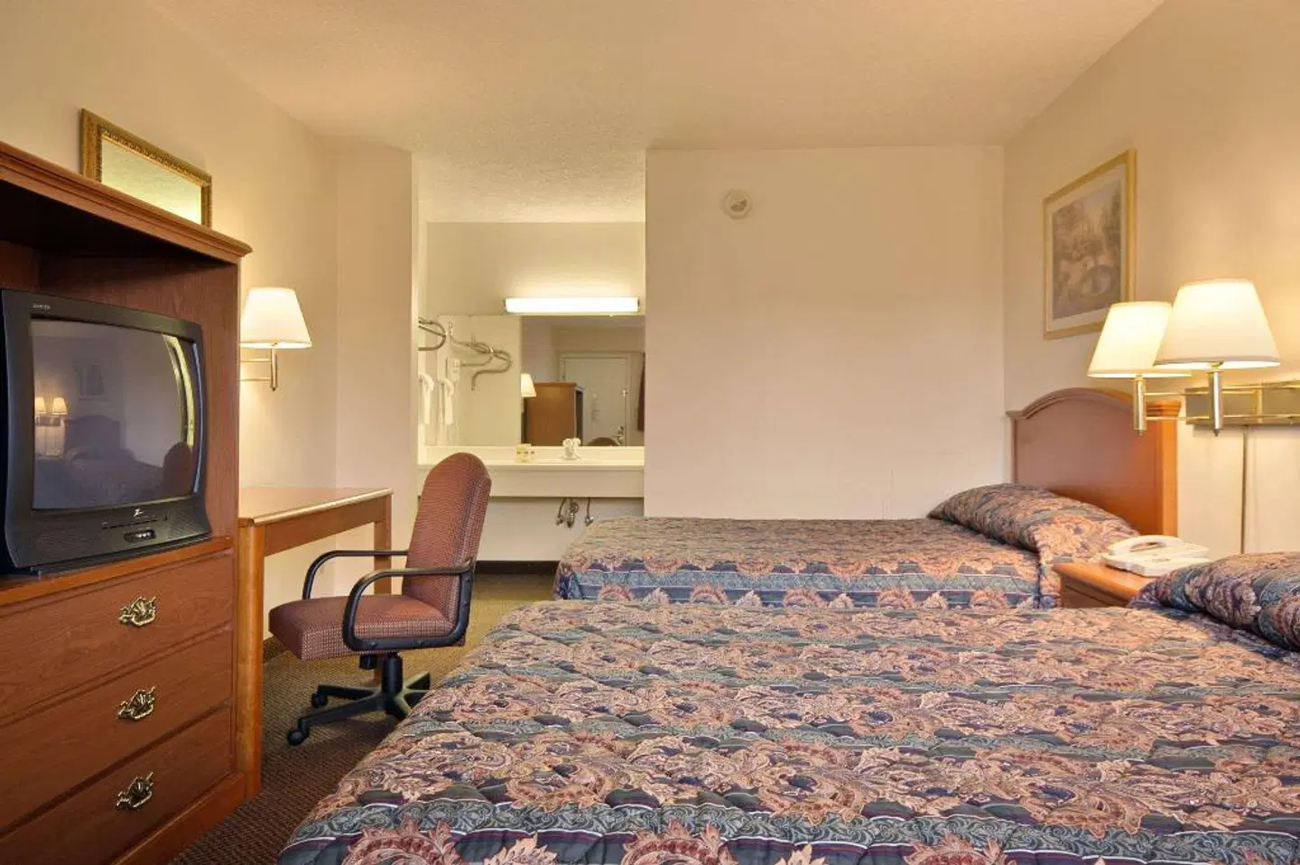 Days Inn by Wyndham Plainfield ROOM_EXAMPLE