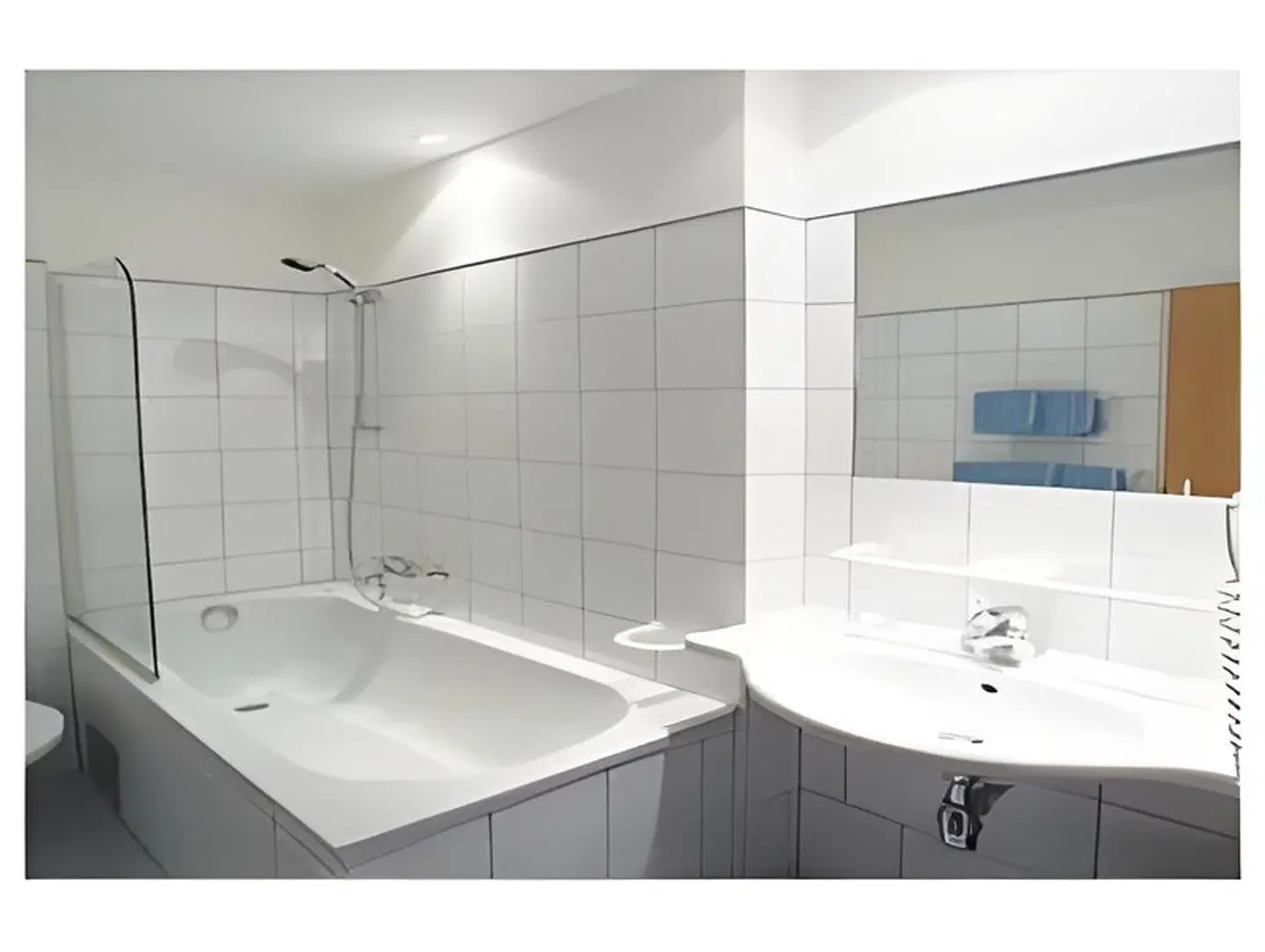 Club Hotel Cortina BATHROOM
