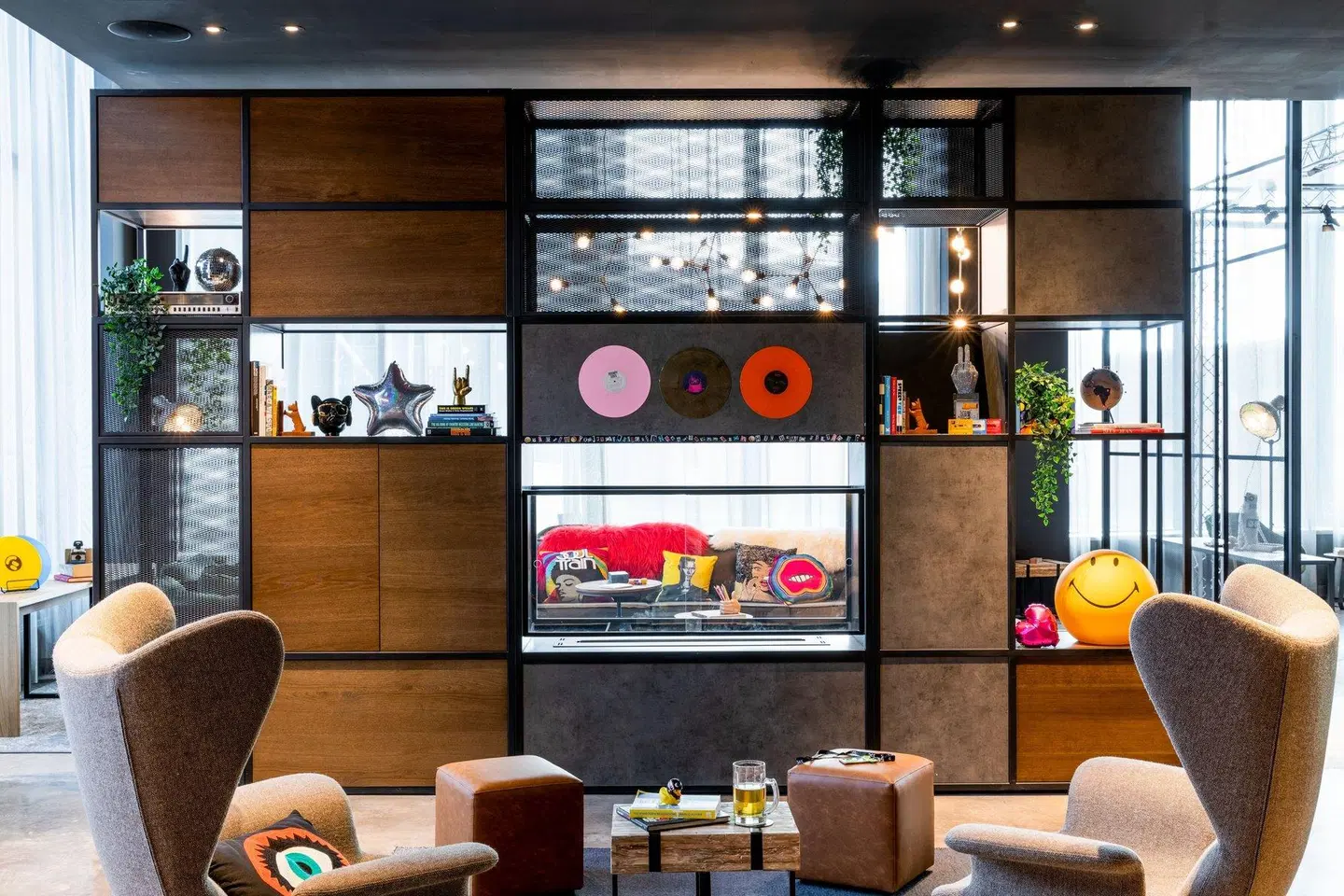 Moxy Glasgow SEC LOUNGE_LOBBY