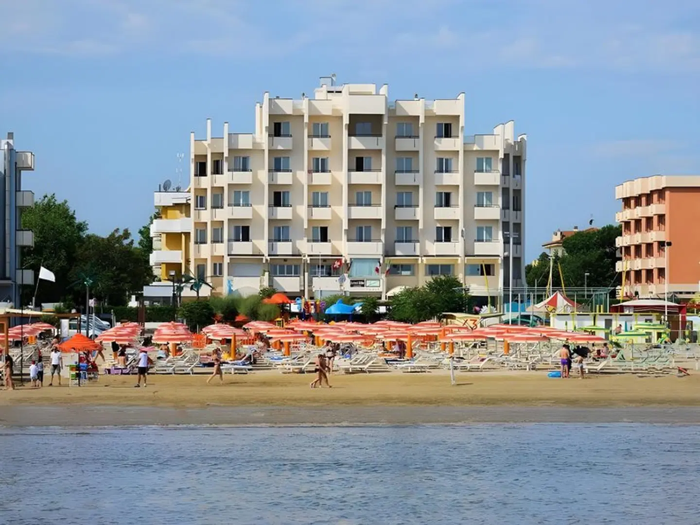 Hotel Life EXTERIOR