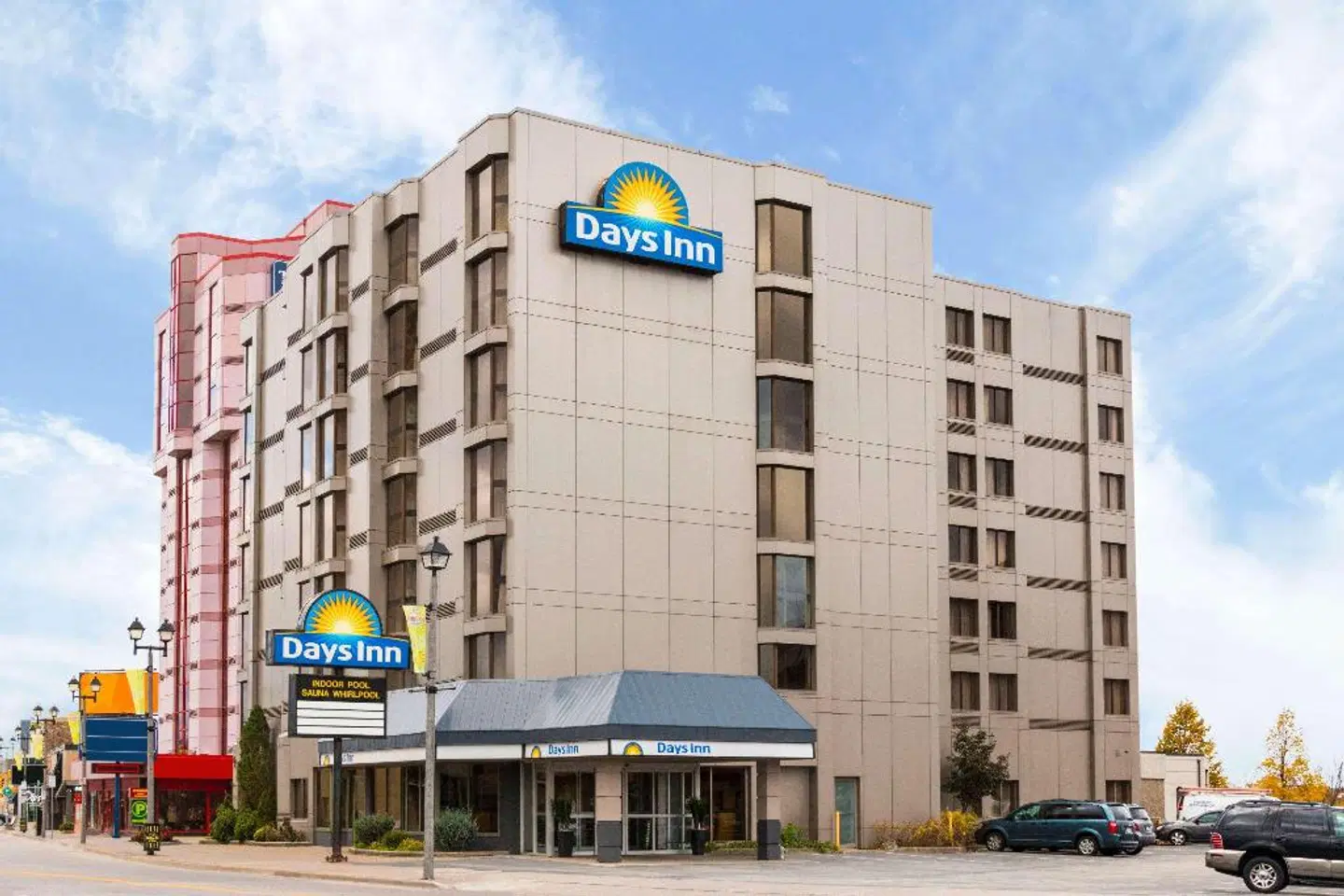 Days Inn by Wyndham Niagara Falls Near The Falls EXTERIOR