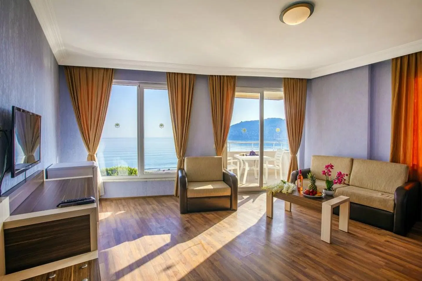 Hawaii Suite Beach Hotel ROOM_EXAMPLE