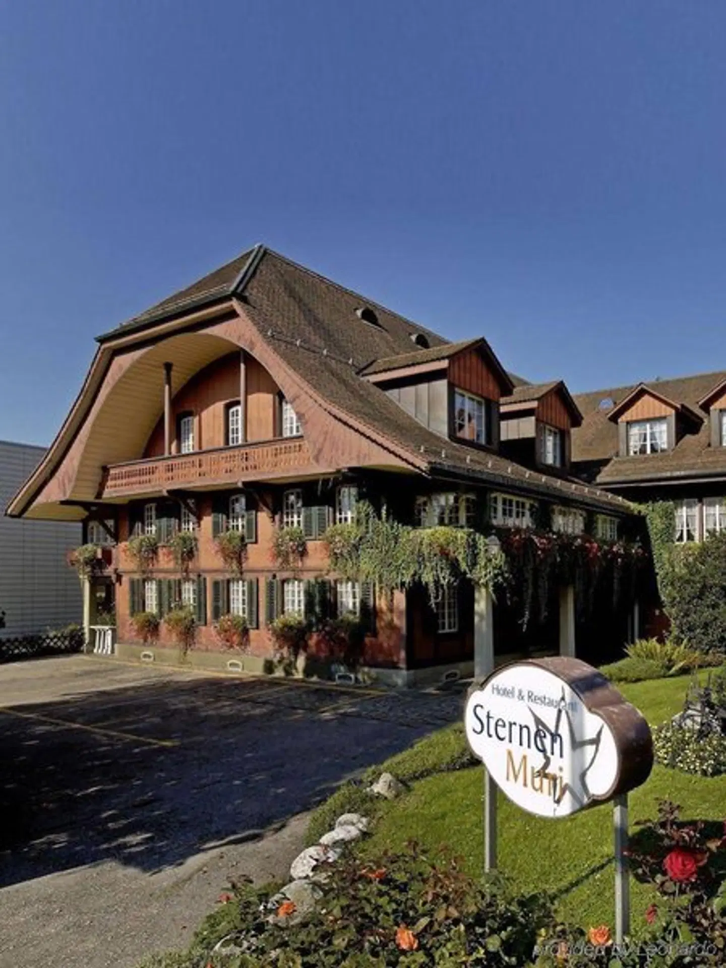 Sternen EXTERIOR