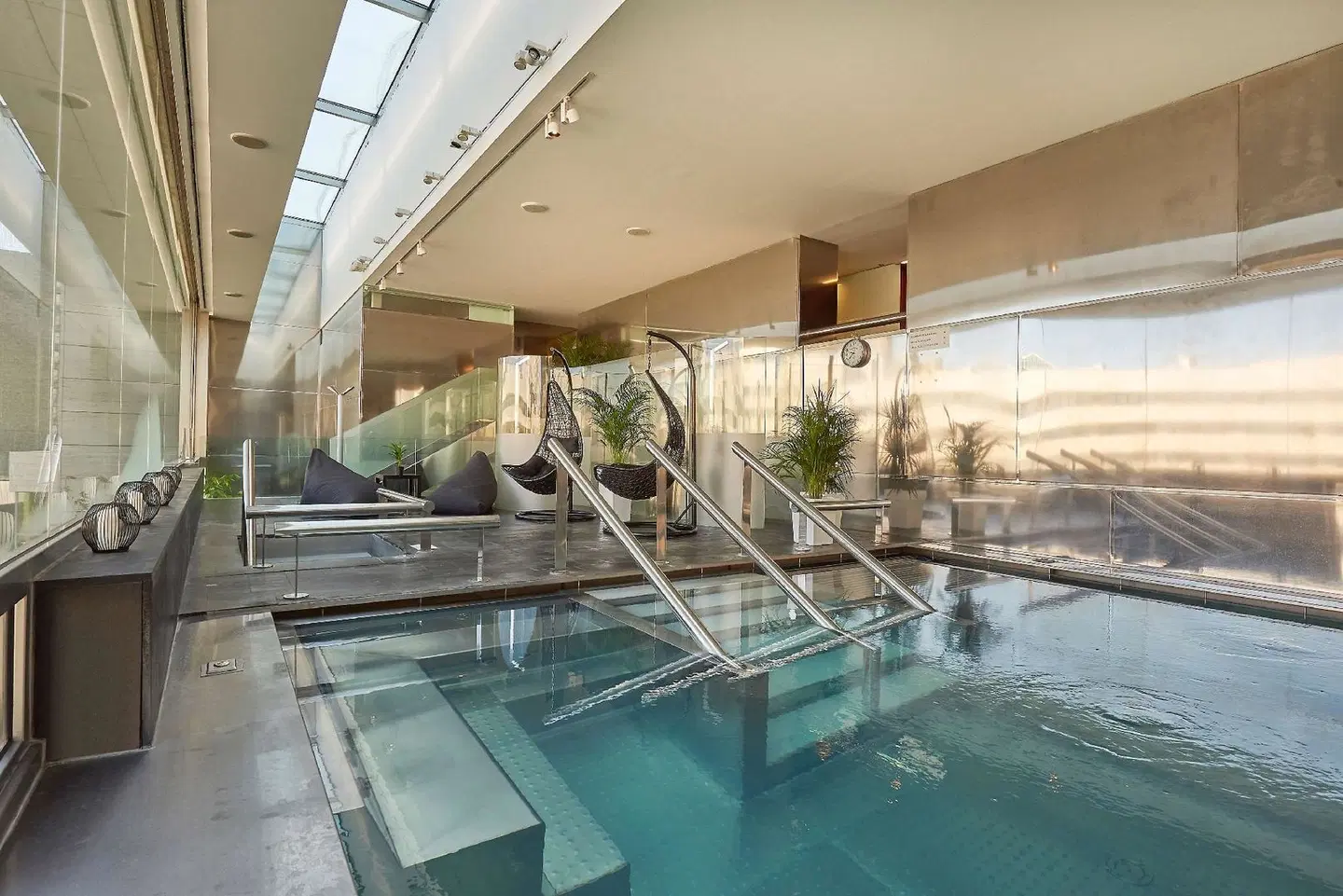 NH Collection Barcelona Constanza Hallenbad