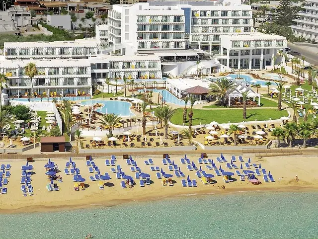 Sunrise Pearl Hotel & Spa EXTERIOR