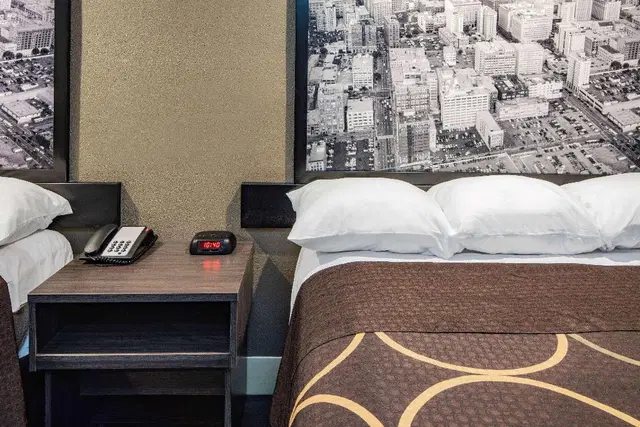 Super 8 by Wyndham North Hollywood ROOM_EXAMPLE