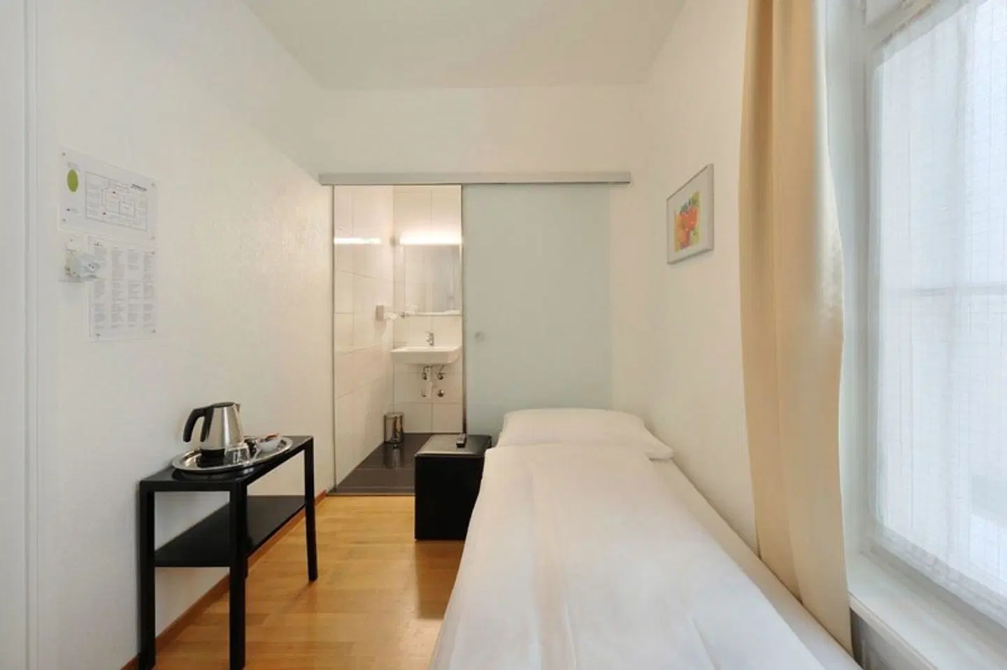 National ROOM_EXAMPLE