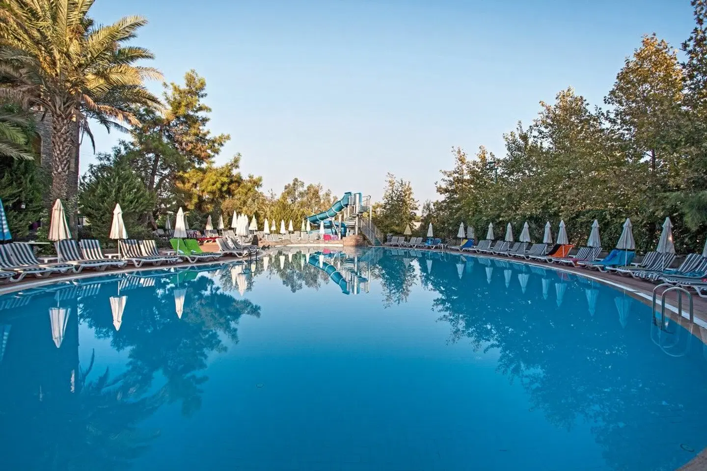 Dosi OUTDOOR_POOL