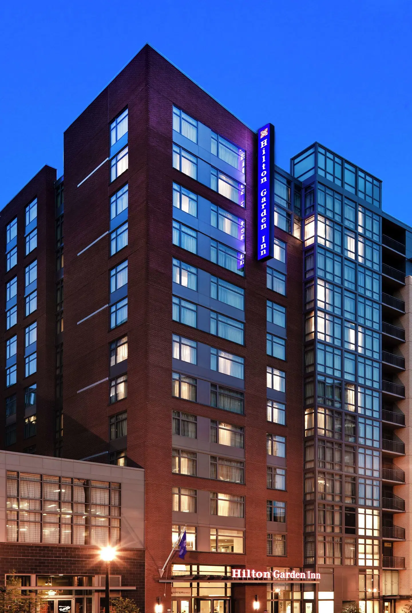 Hilton Garden Inn Washington DC/U.S. Capitol EXTERIOR
