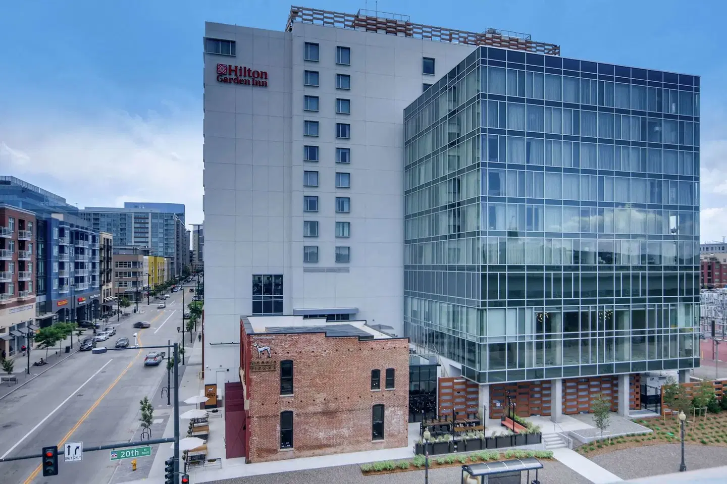 Hilton Garden Inn Denver Union Station EXTERIOR