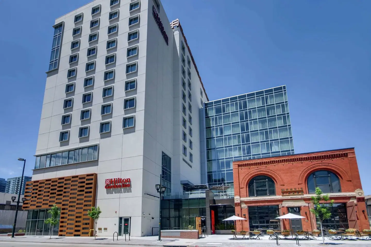 Hilton Garden Inn Denver Union Station EXTERIOR