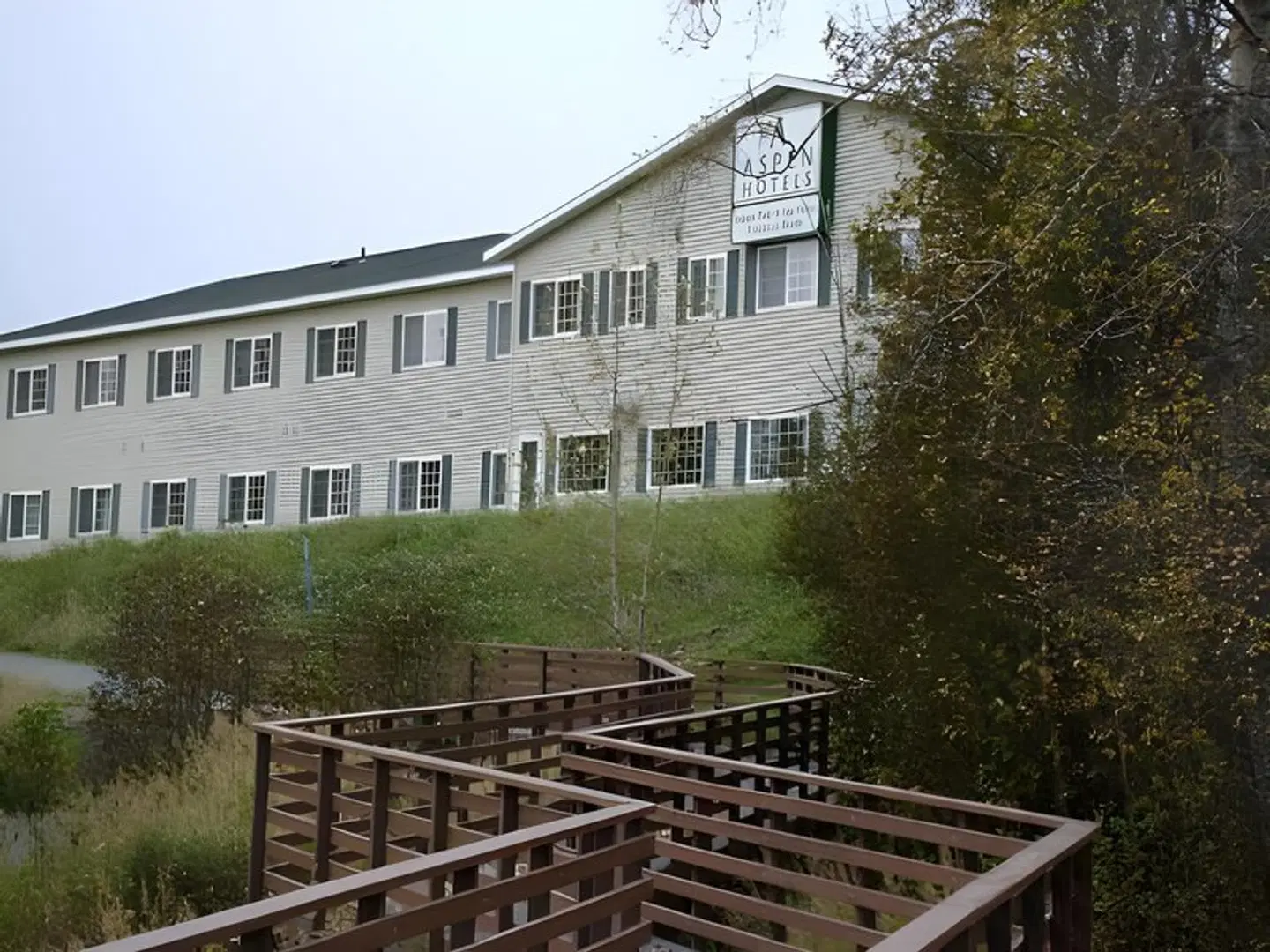 Aspen Hotel EXTERIOR