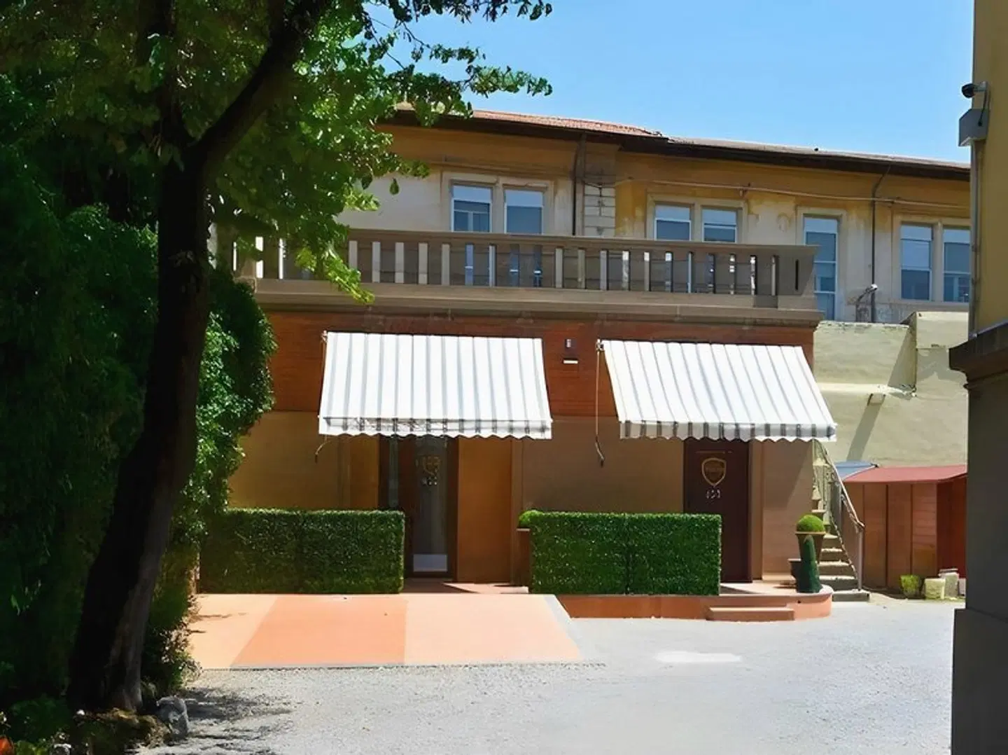 Villa Tower Inn EXTERIOR
