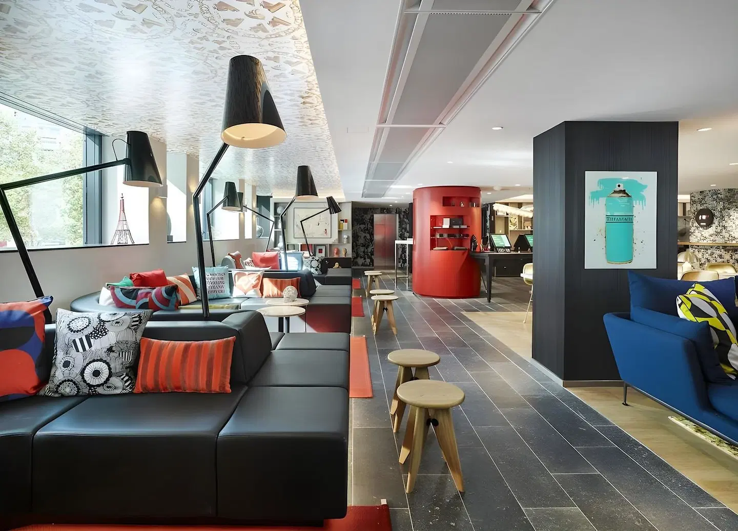 citizenM Paris Champs-Élysées LOUNGE_LOBBY