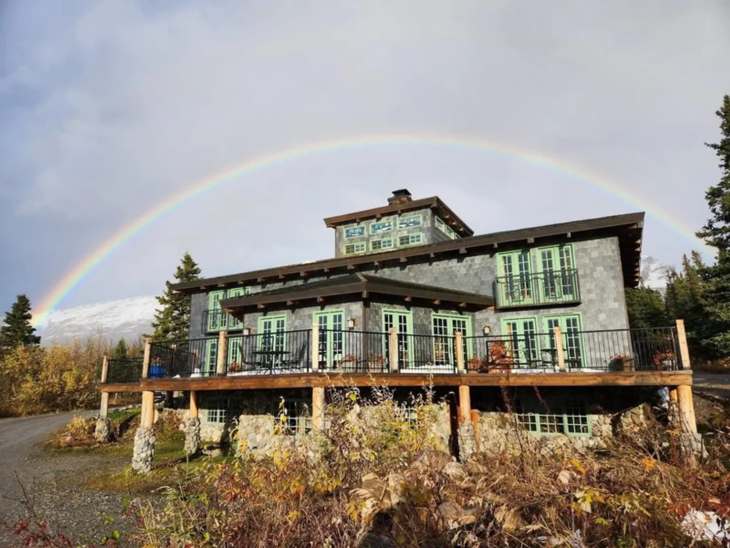 The Lodge at Black Rapids EXTERIOR