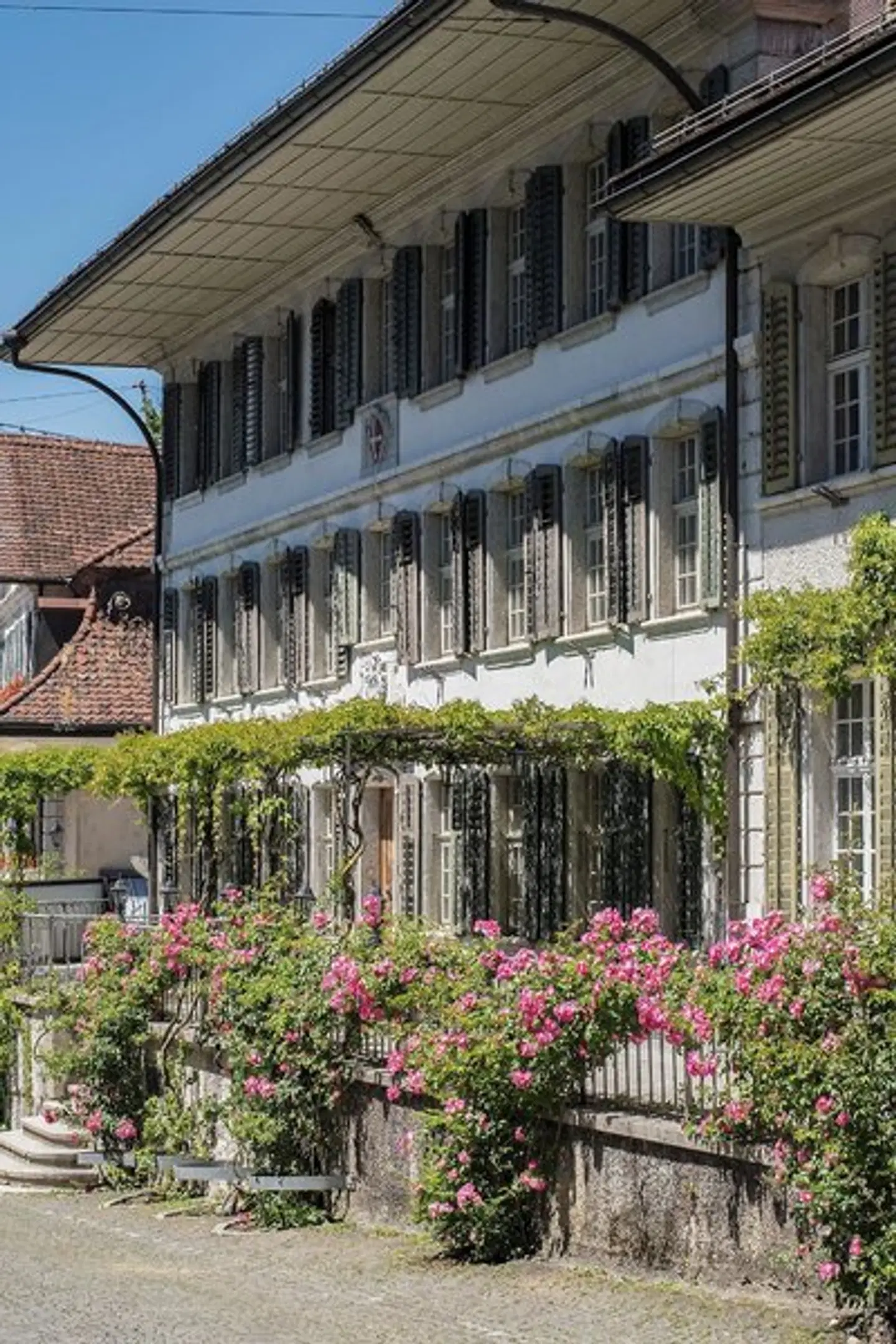 Kreuz Herzogenbuchsee EXTERIOR