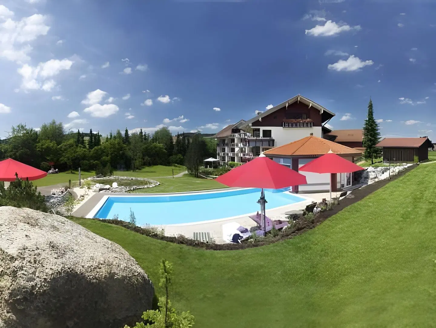 Dein Engel OUTDOOR_POOL