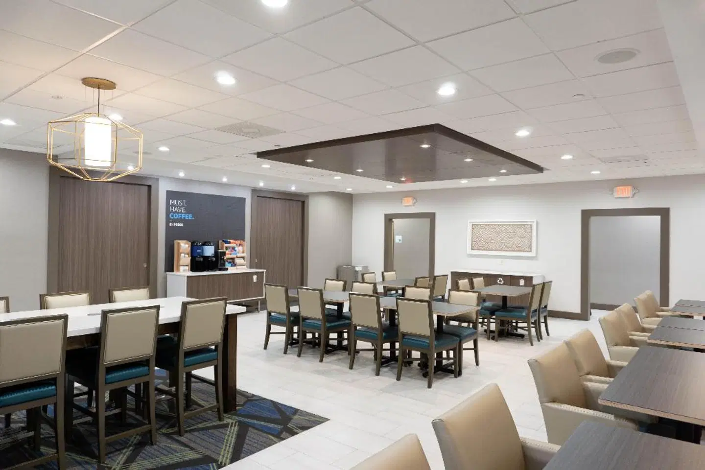 Holiday Inn Express & Suites Los Angeles Downtown West by IHG RESTAURANT