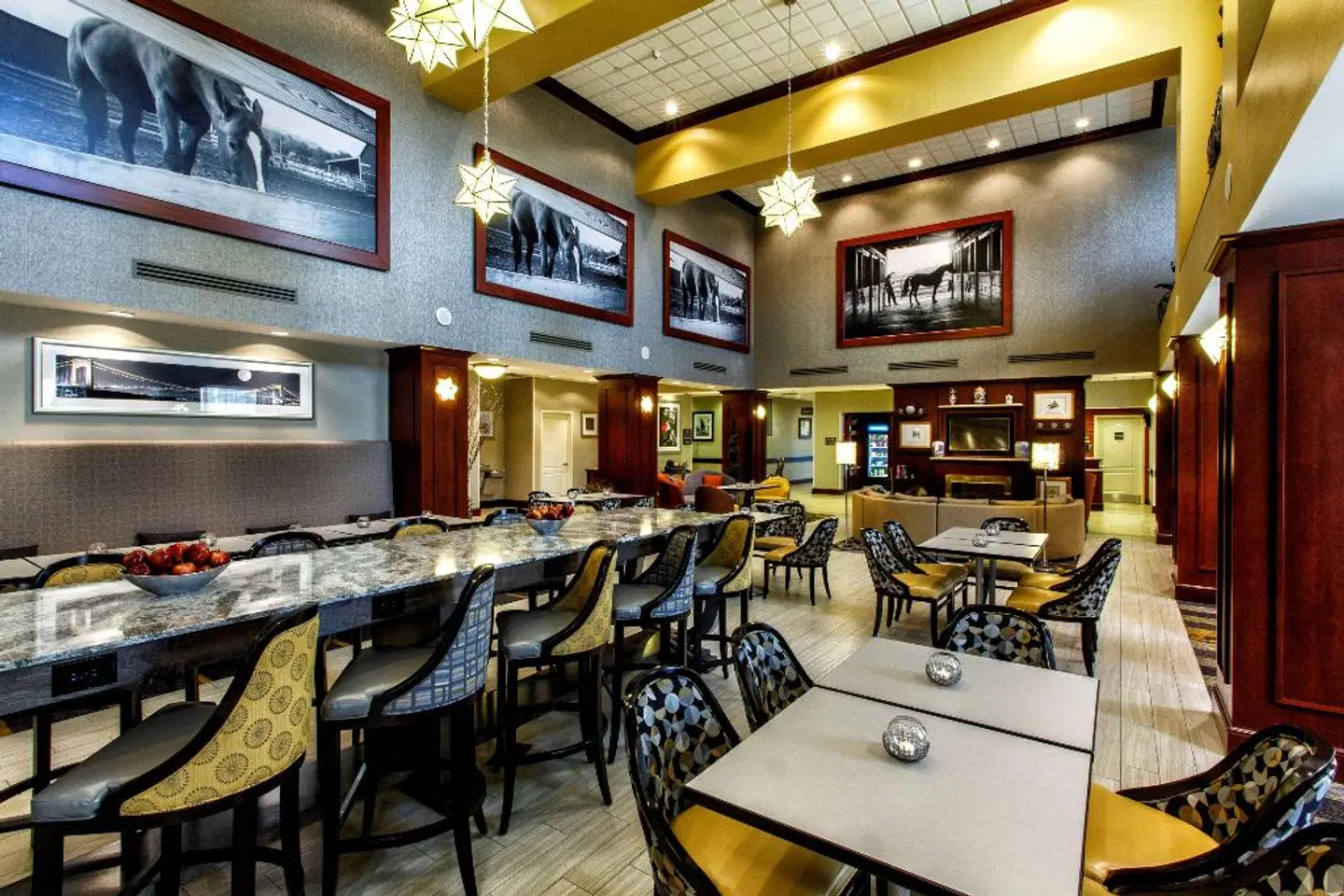 Hampton Inn & Suites Staten Island Restaurant